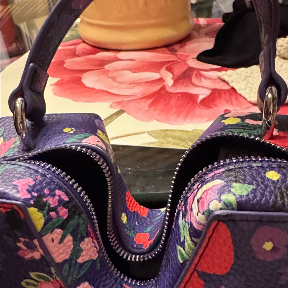 Yitty Floral Patterned Bag - Picture 8 of 8